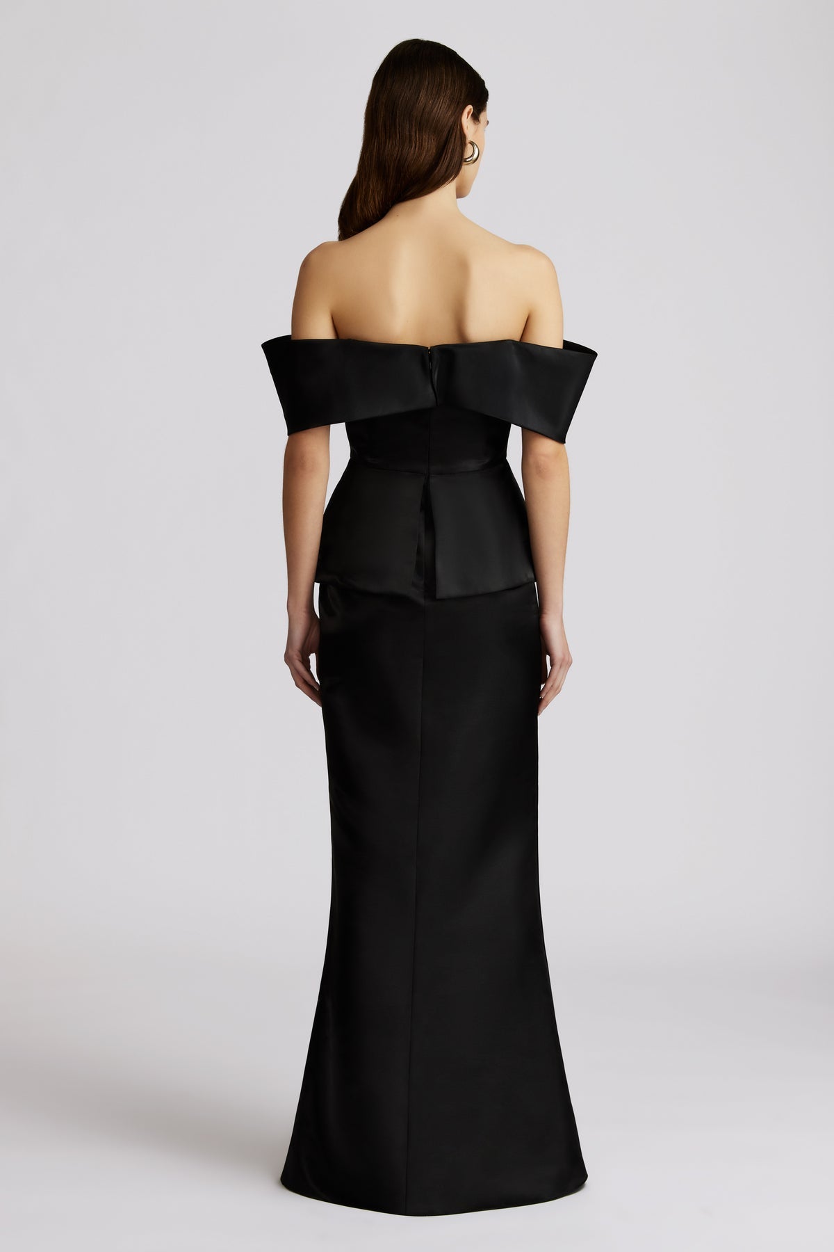 Zac Posen- V-Neck Off Shoulder Gown